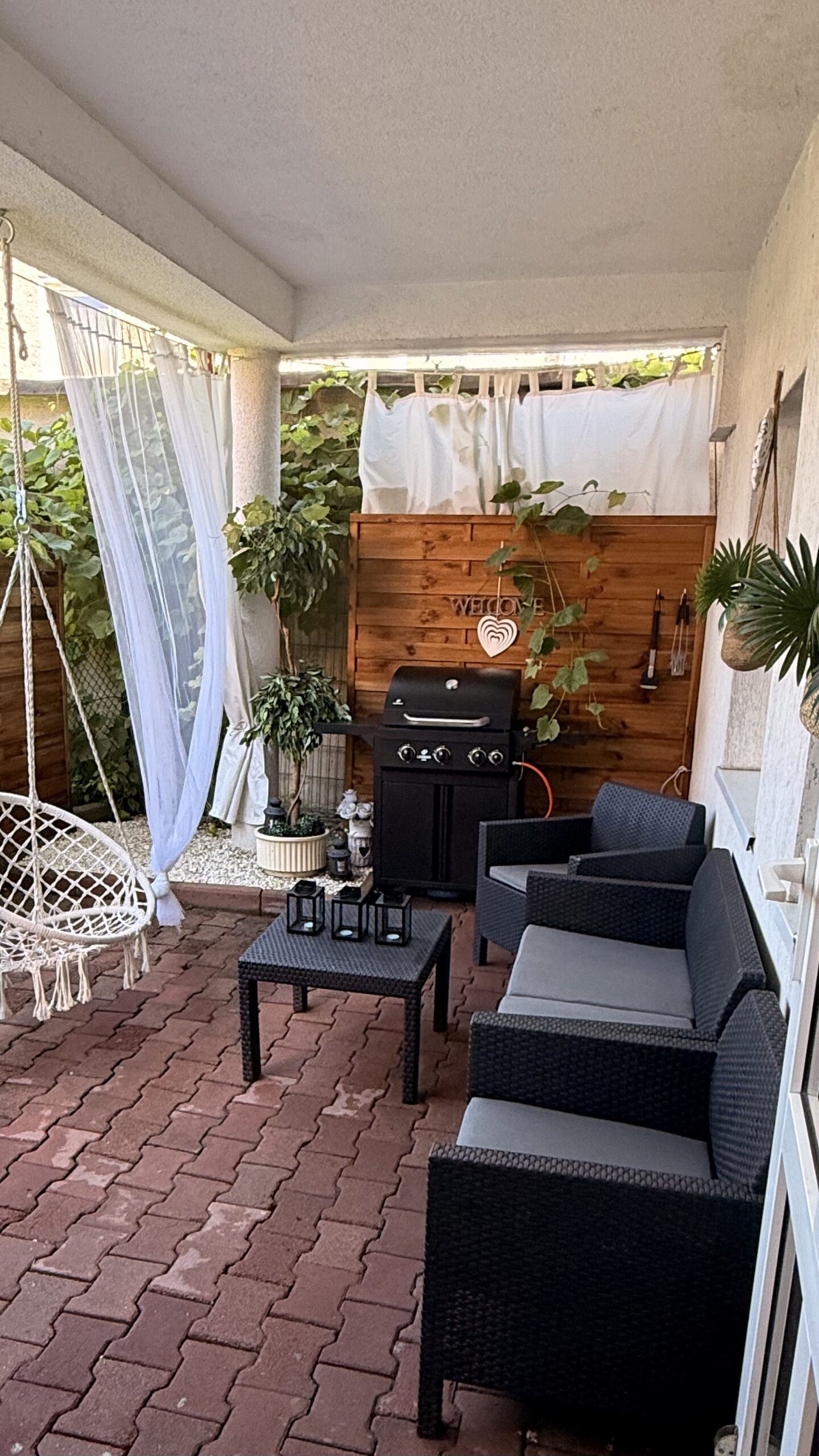 Gospodarze Apartamentów w Ogrodzie